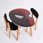 MESA SPIDERMAN + 2 SILLAS O 2 BANQUITOS