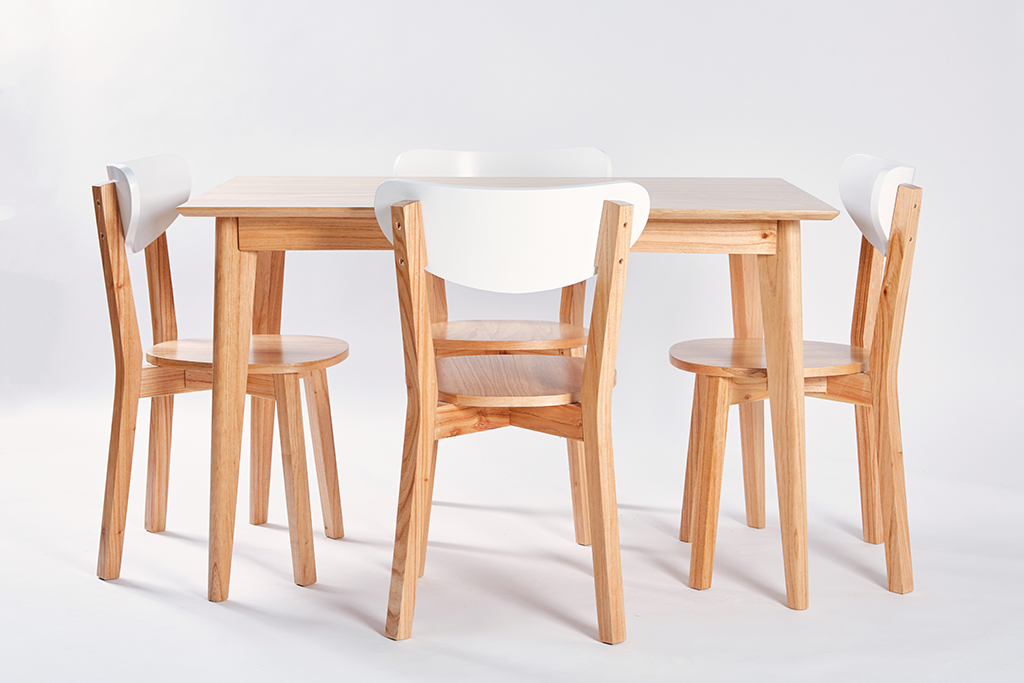 MESA ALTA PATAS 45? PARA?SO + 4 SILLAS CHERLYN